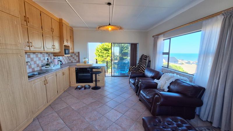 5 Bedroom Property for Sale in Reebok Western Cape